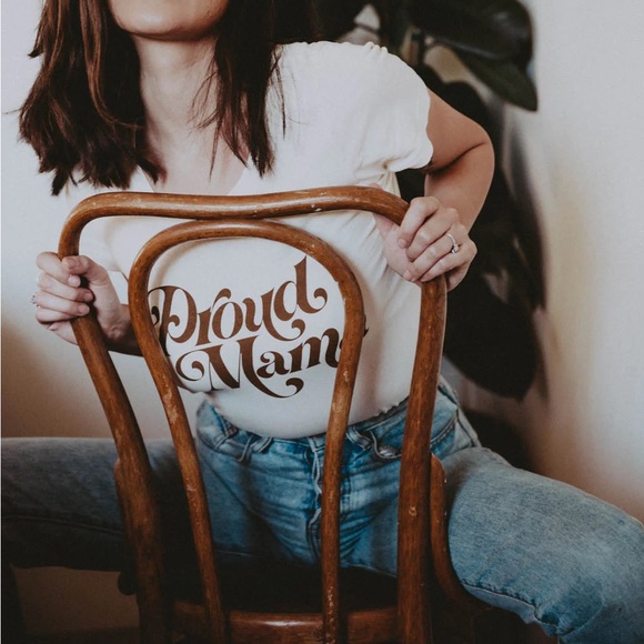 Proud Mama Scoop Neck T-Shirt - Picture 6 of 9